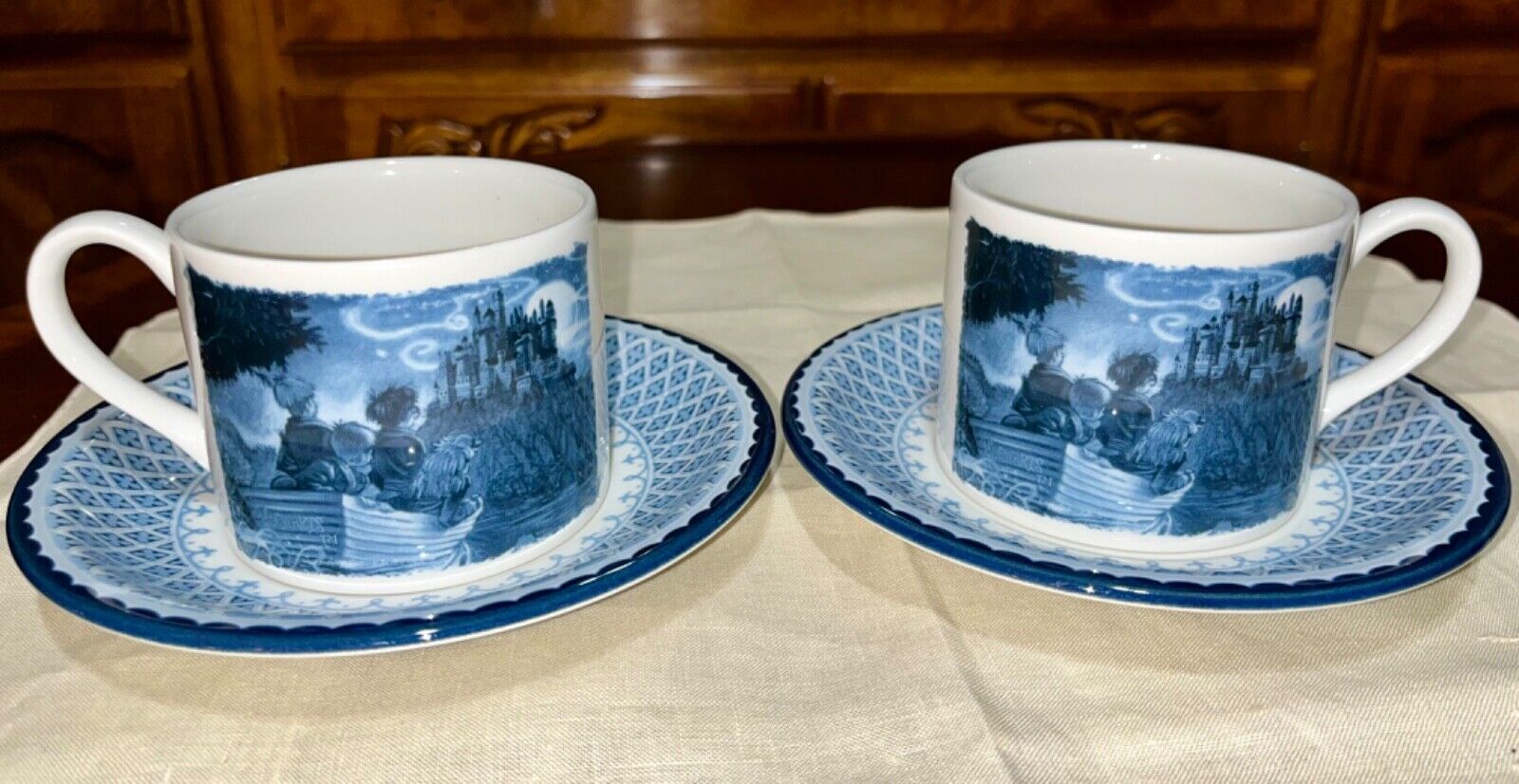 2 Harry Potter Tea Coffee Cups & Saucers Johnson Bros Wedgewood Made in England