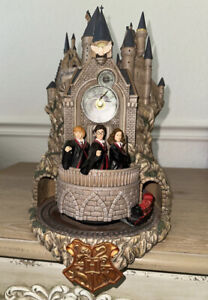 ?The Bradford Exchange HARRY POTTER HOGWARTS Fully-Sculpted Wall Clock