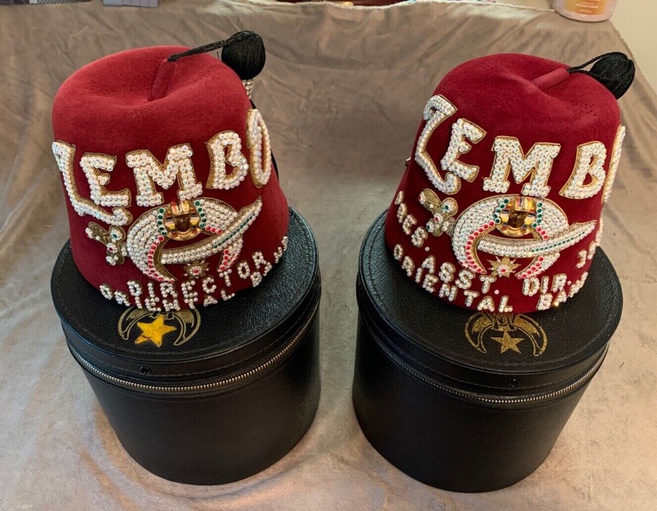 Rare 2 Vintage Shriners Fez Hat Jeweled £ Embroidered with Cases & Extras