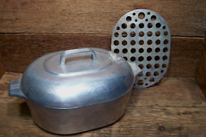 VINTAGE WAGNER WARE MAGNALITE ALUMINUM OVAL ROASTER 4265 P w/ LID & TRIVET VGUC