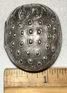 ANTIQUE T PHIPPS & E ROBINSON STERLING SILVER STRAWBERRY POCKET NUTMEG GRATER