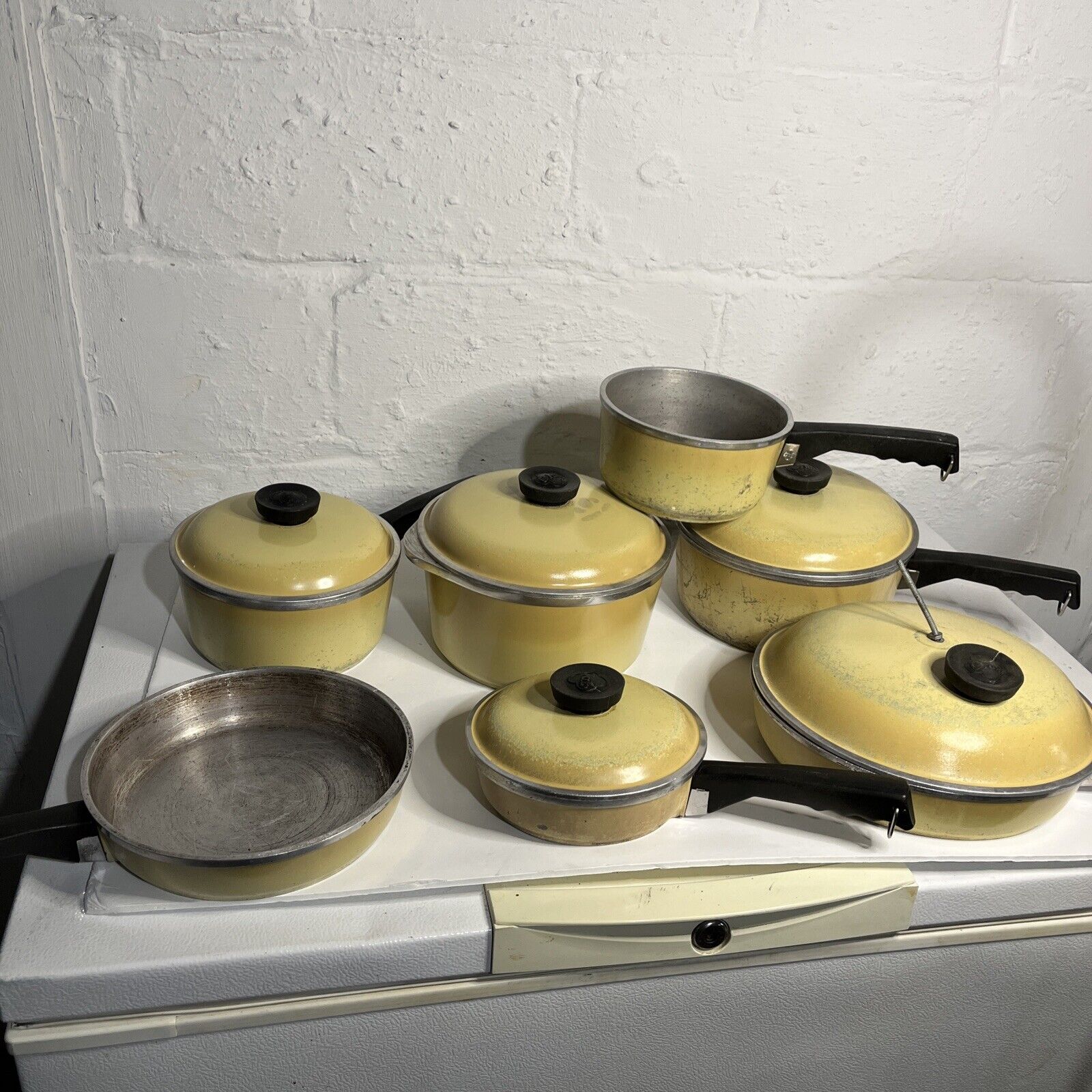 Vtg Club Aluminum Cookware 12 pc Set of Pots Pans Dutch Oven w/Lids Harvest Gold
