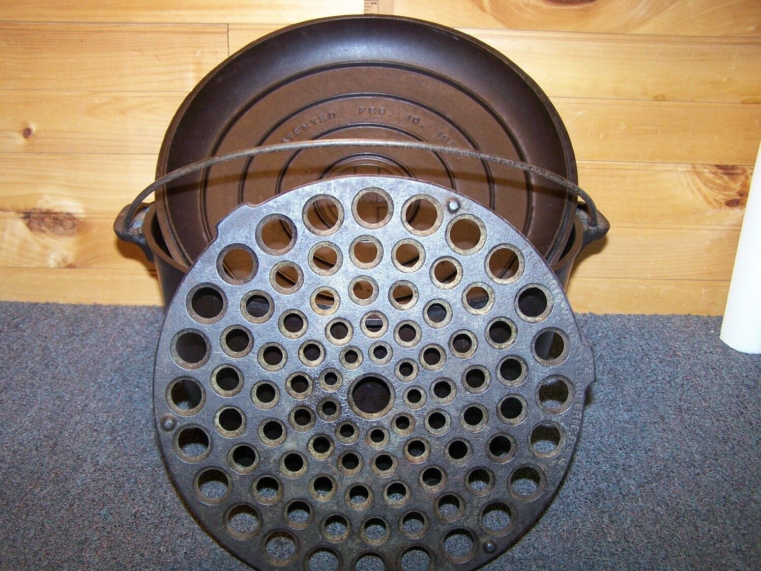 Antique #12 GRISWOLD Dutch Oven 1920 Raised Letter Lid Original Trivet Cast Iron