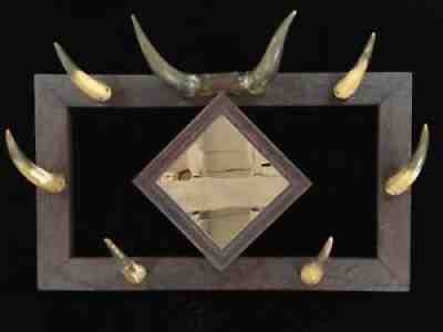 ANTIQUE 1909 VINTAGE FOLK ART HORN HAT RACK MIRROR - GREAT OLD CRACKLE VARNISH!