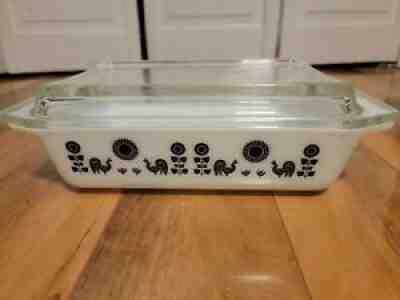 Pyrex Black Rooster Sun Casserole Dish 2Qt #575-B. Lid is 550-C Vintage (1958)