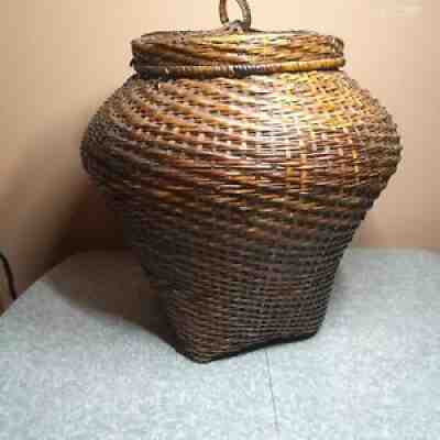 Vintage Woven Floor Basket 24 inches Clasp Lid Round w/ Square Bottom SHIPS FREE
