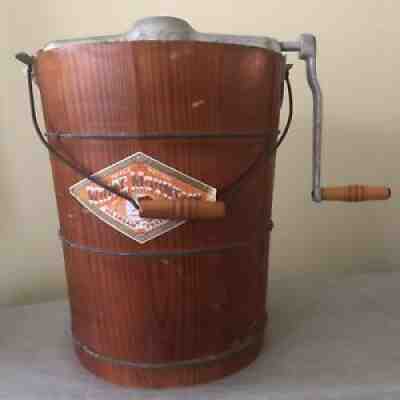 Vintage 1960â??s White Mountain 6 Qt Ice Cream Freezer Wood Hand Crank USA Works