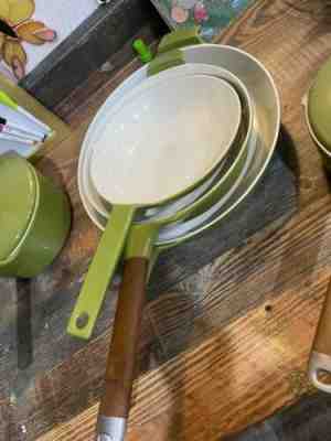 enamel cast iron cookware set