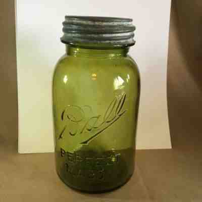 Antique Yellow / Amber / Green Quart Mason Jar w/ Zinc Lid Striation Air Bubbles