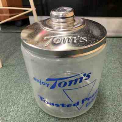 ENJOY TOM'S TOASTED PEANUTS GLASS CANISTER W/ LID 7.5" VINTAGE