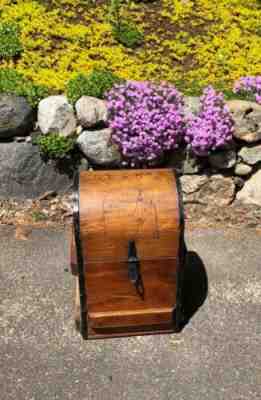 ANTIQUE HIGHAM ROCKER LID BOX DYOTTVILLE GLASS WORKS PHILADELPHIA FARMHOUSE DEC