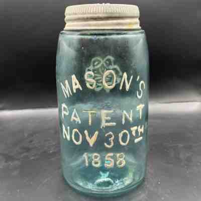 Rare VINTAGE QUART MASON 1858 SNOWFLAKE FRUIT JAR WITH Correct MILK GLASS Lid