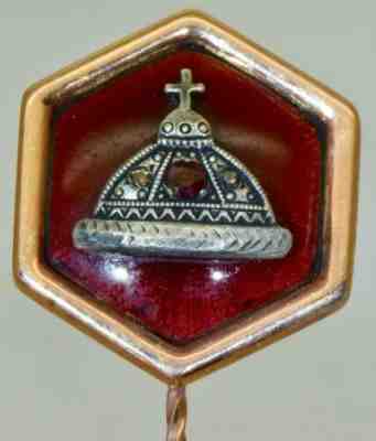 Imperial Russian Faberge Romanov Tercentenary 14k Gold Monomakh Hat Brooch Pin