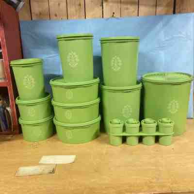 Vintage TUPPERWARE APPLE GREEN SERVALIER NESTING CANISTERS Set NOS