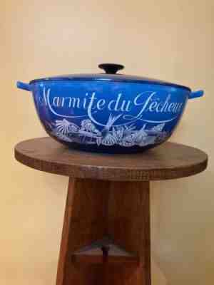 Le Crueset Rare and Beautiful, Vintage,"Marite du Pecheur" Large Seafood Oven