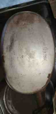 VINTAGE EXTREMELY RARE WAPAK CAST IRON OVAL ROASTER W/LID