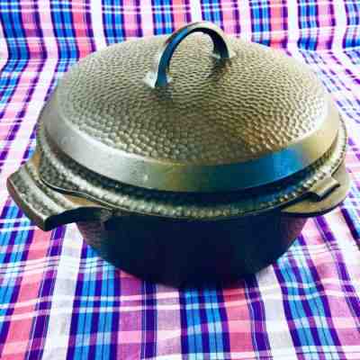 Griswold Hammered Cast Iron Dutch Oven Kettle with matching Lid No. 8 / 2058
