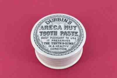 VINTAGE c1912 DURBIN RICHMOND WANDSWORTH LONDON ARECA NUT TOOTHPASTE POT LID