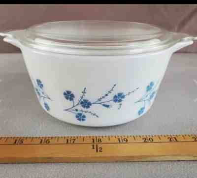 Vintage Pyrex Blue Dianthus 474 1.5 Qt Casserole Dish w/lid. Extremely RARE!