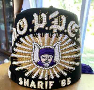 VTG FEZ GROTTO MOVPER SHRINERS MASONIC WOOL CAP TASSEL PINS Book HAT BOX LOT VGC