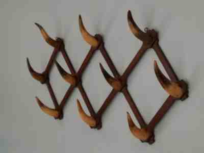 ANTIQUE VTG WESTERN COWBOY RANCH COW HORN WALL HAT RACK WALNUT WOOD FOLDING