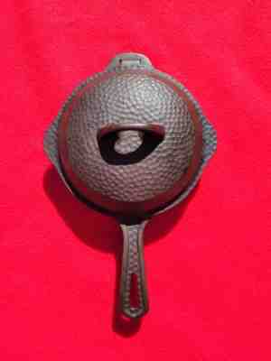 RARE GRISWOLD HINGED HAMMERED BLACK CAST IRON SKILLET 2013 WITH LID 2093