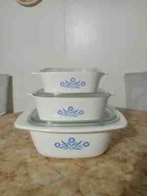 Corning Ware Vintage Blue Cornflower in Excellent vintage condition