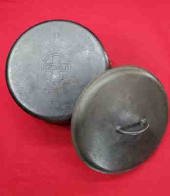 RARE #11 GRISWOLD SLANT ERIE CAST IRON DUTCH OVEN w/ MATCHING LID NO RESERVE