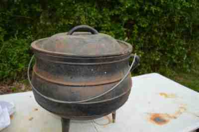 Vtg Cast Iron Bean Stew Cauldron Witches Pot with Lid 3 Legs 17 3/4" Diameter