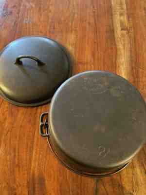 Vintage Favorite Piqua Ware No 8 Cast Iron Dutch Oven 8A & 8P Lid Smiley Logo