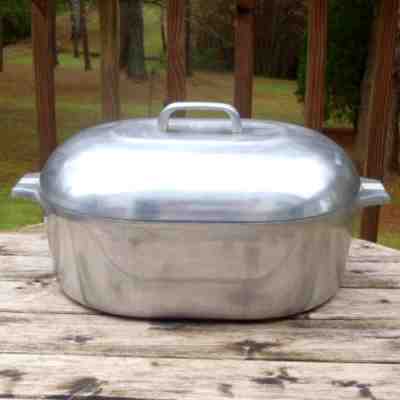 Vintage Large WAGNERWARE MAGNALITE 13 Quart OVAL ROASTER With Lid & Trivet VGUC