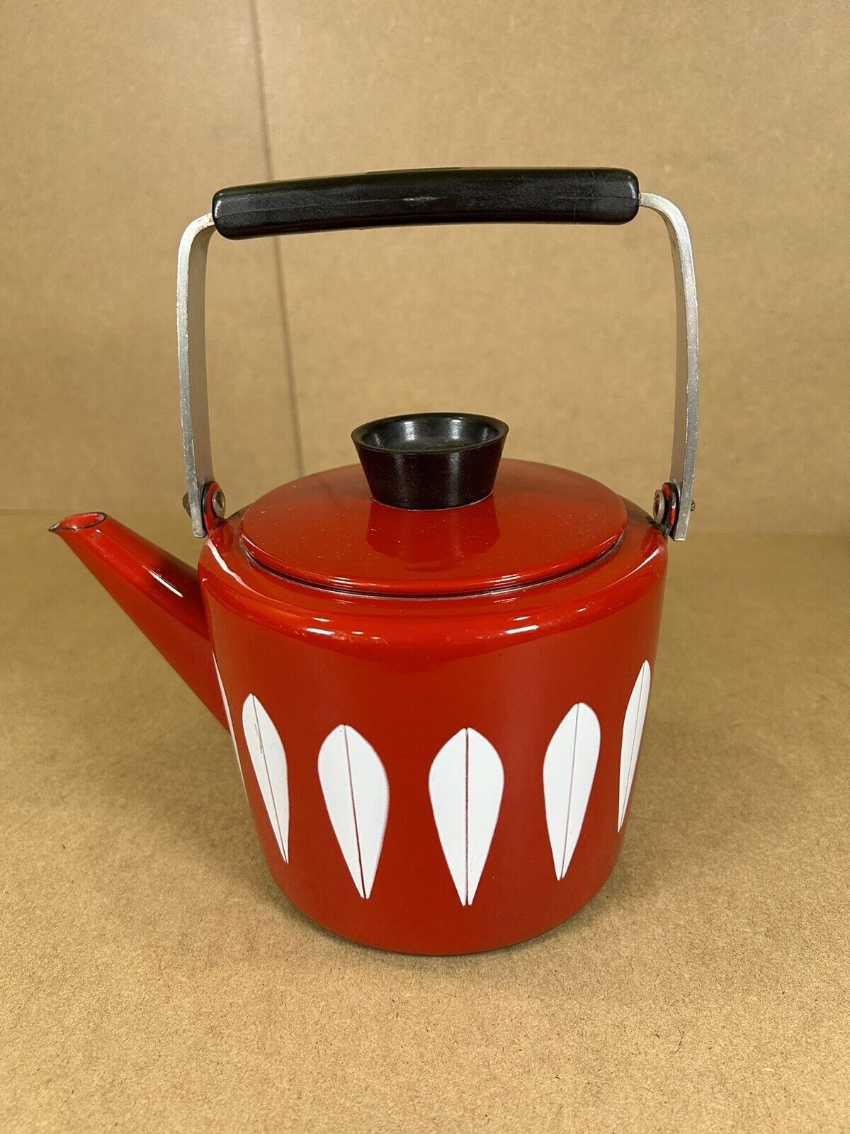 VINTAGE RARE MID-CENTURY (RED) LOTUS ENAMEL TEA POT KETTLE CATHRINE HOLM NORWAY