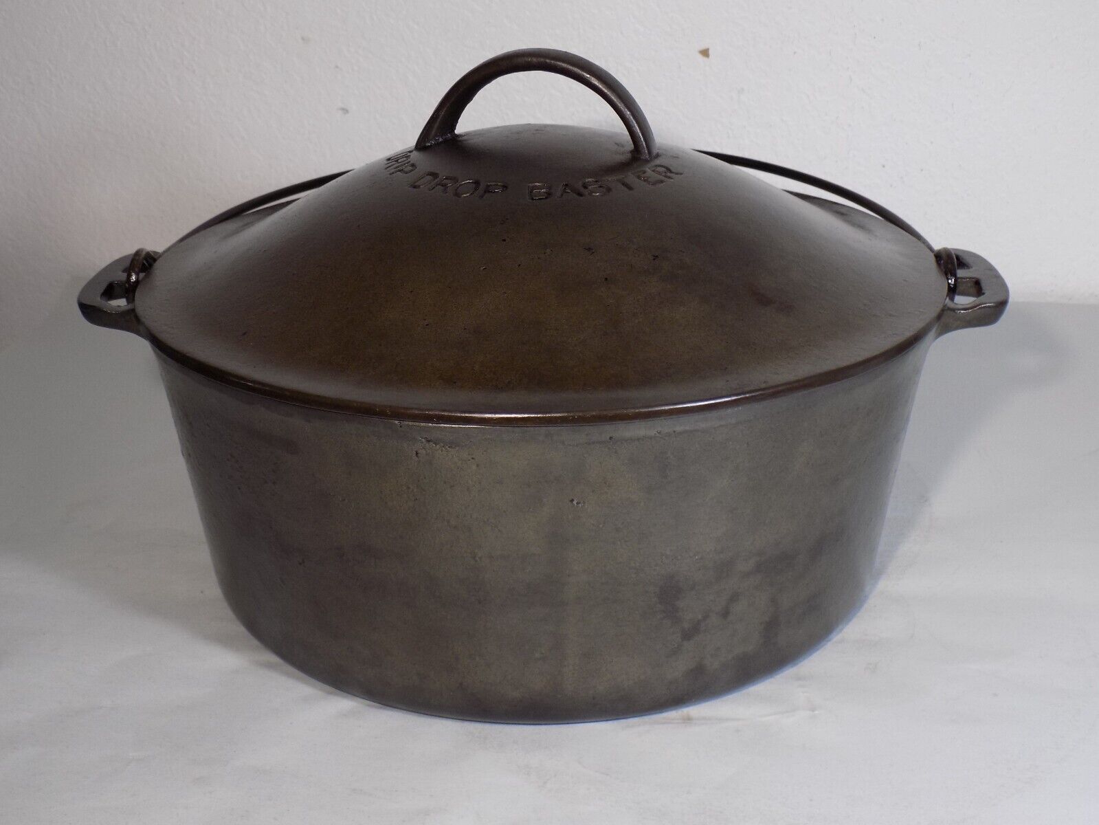 1920's WagnerWare #9 Drip Drop Round Roaster W/Turtle Shell Lid-4 Pat. Date-FLAT