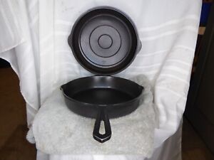 Griswold WITH Hammered hinge lid #8 - 2098-A CLEANED SEASONED. READ DIS.