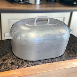 Sidney O Wagner Ware MAGNALITE 4267-P Aluminum 13 QT Dutch Oven Turkey Roast Pan