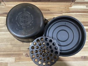 Griswold #8 Large Block Dutch Oven with Lid and Trivet