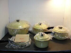 NOS New Vintage Club Aluminum Harvest Gold 10 Piece Set Pots & Pans & Lids