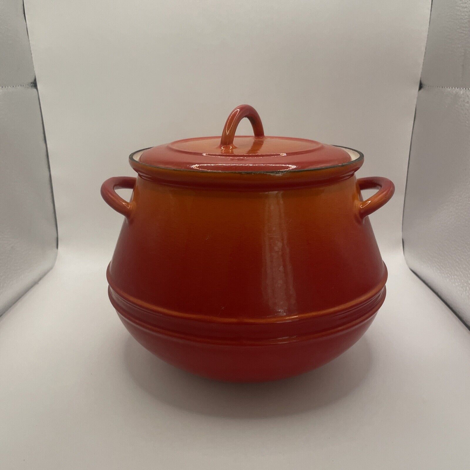 Vintage Descoware Made In Belgium Flame Red Bean Pot Cast Iron Enamel w Lid 3qt