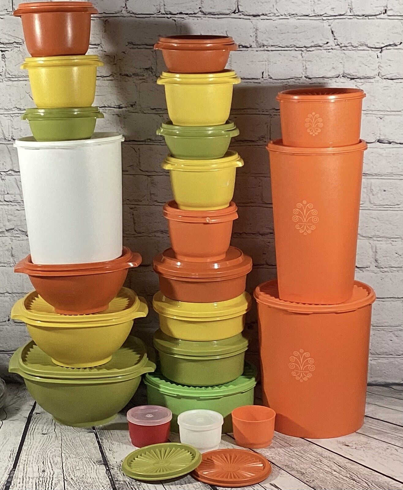 ?Tupperware 45 Pc Servalier Bowls Lid Harvest Color Canister Set VTG Orange LOT