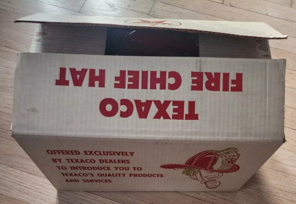 VINTAGE TEXACO GAS /SERVICE STATION FIRE CHIEF HELMET / HAT MINT IN BOX