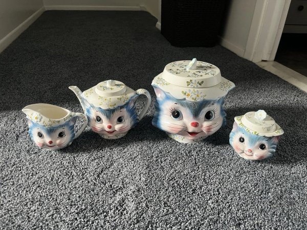 Vintage Lefton Miss Priss Kitty Blue Ceramic 4 Cup Teapot Cat Tea Pot