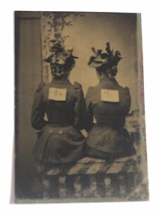 RARE ANTIQUE 1890's REAR VIEW TWO LADIES HATS HAIRDOS TIN TYPE PHOTOGRAPH
