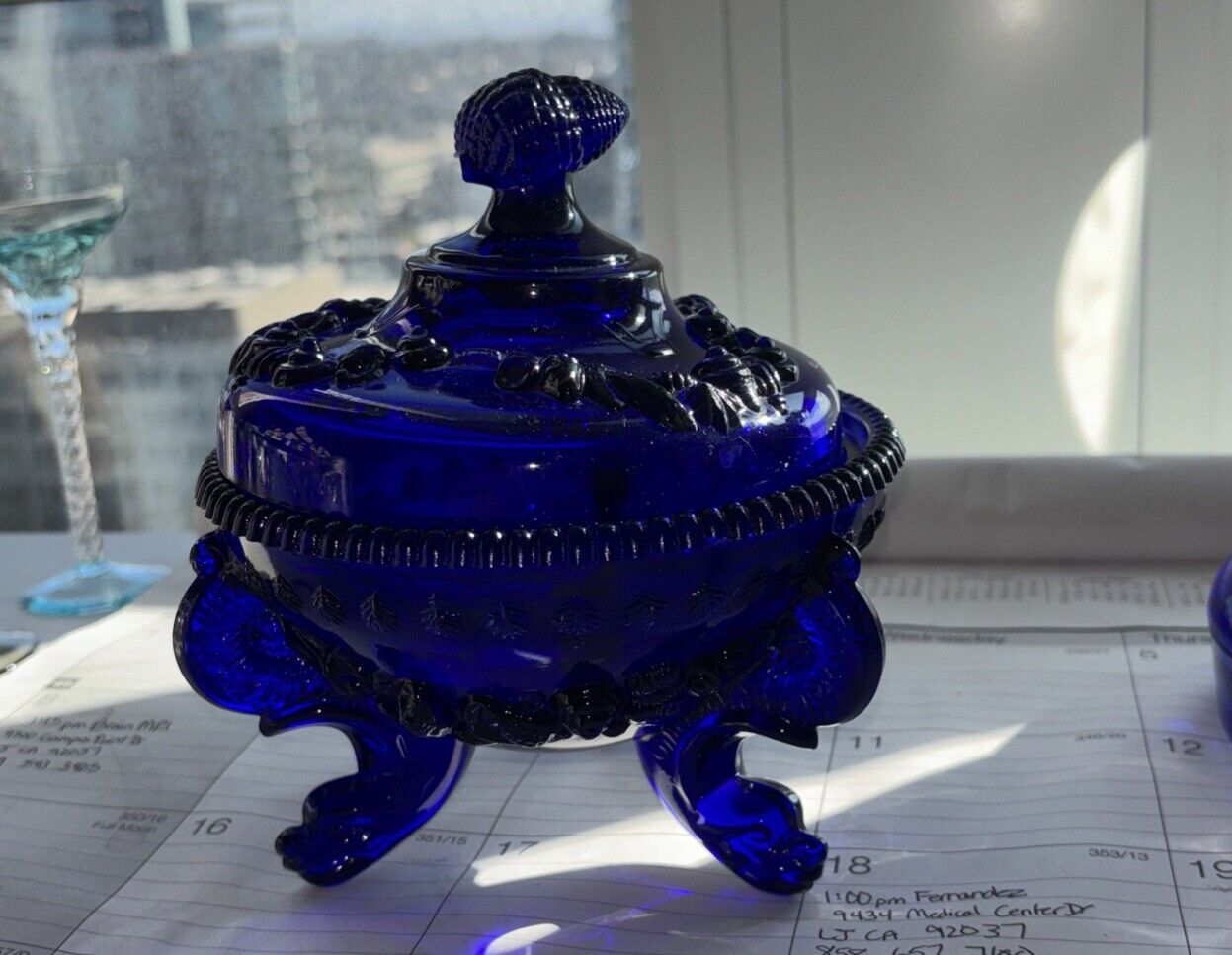 WESTMORELAND ARGONAUT SHELL & DOLPHIN BLUE MIST FOOTED GLASS CANDY DISH W/ LID