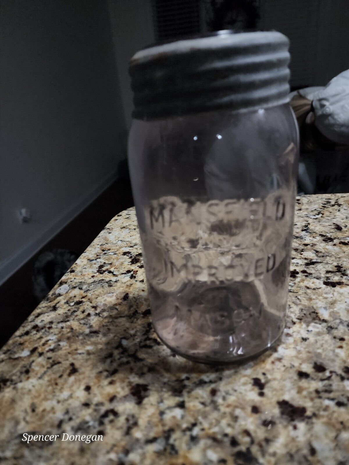 VINTAGE LARGE 1/2 GALLON MASON'S IMPROVED TRADEMARK FRUIT JAR W/LID LIGHT PURPLE