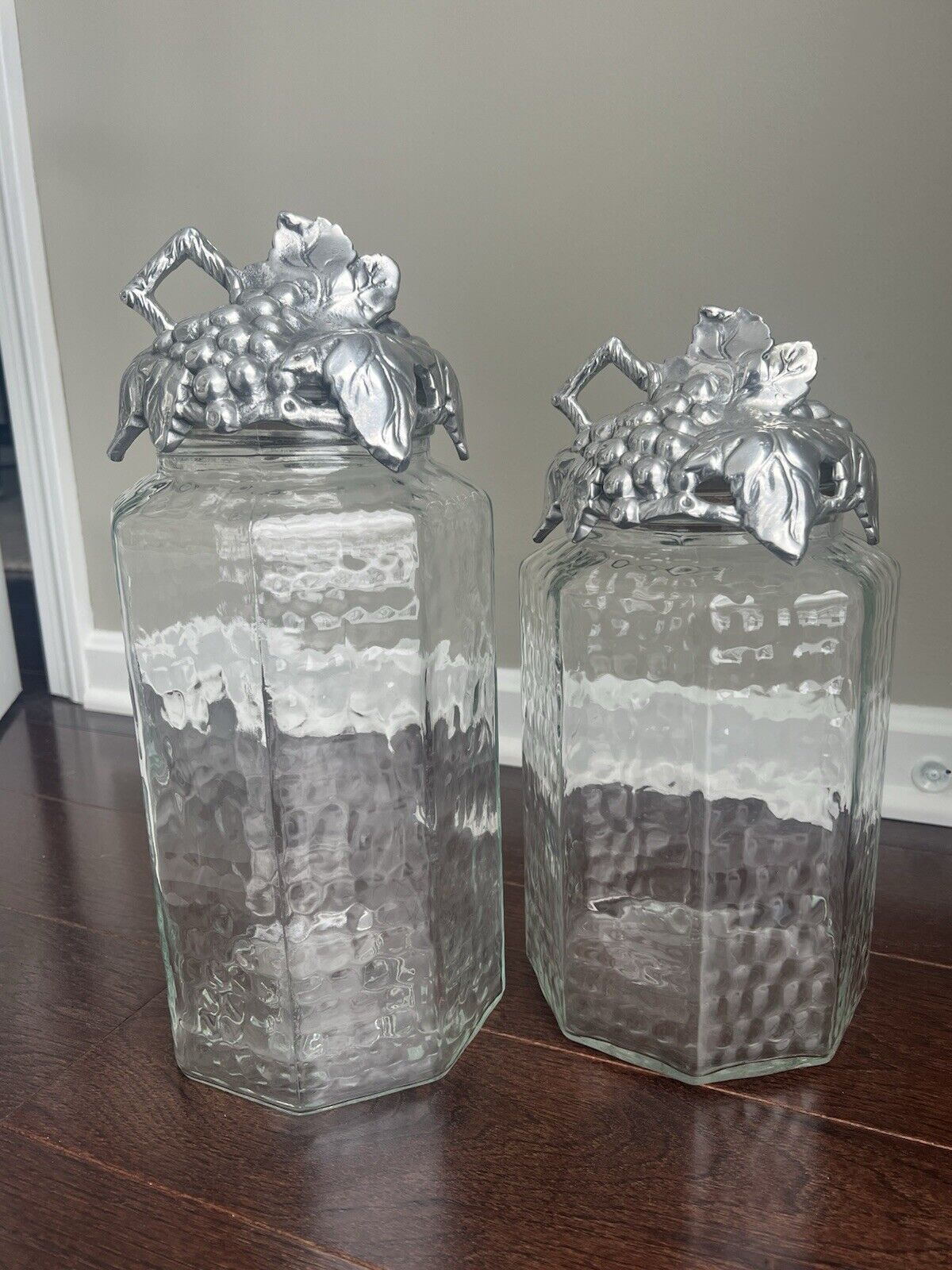 Retired Vintage 2002 Arthur Court 13” & 14.5" GRAPES CANISTER SET