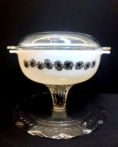 Vintage Pyrex JAJ Rare "Black Daisy" (1967) 3 Pint Casserole Dish with Lid