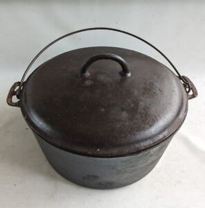 GRISWOLD ERIE #11 LARGE SLANT LOGO #836 CAST IRON DUTCH OVEN W/2554 LID