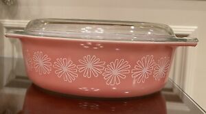 Vintage Pink Daisy Pyrex 2.5 Quart Oval Casserole Dish With Lid
