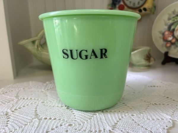 Vintage McKee Jadeite Sugar Canister 48 Ounce Round With Lid Uranium “1930s”