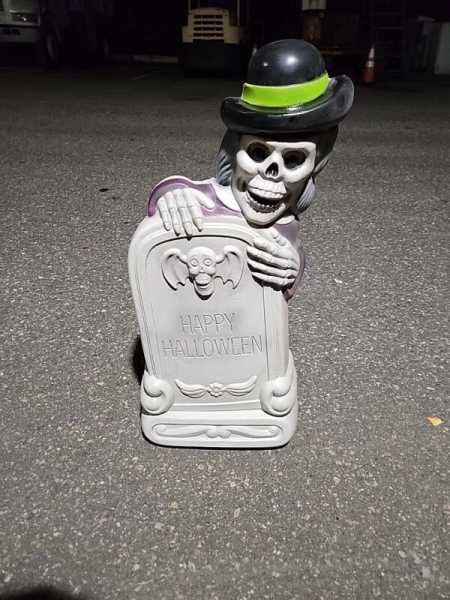 Rare Vintage Happy Halloween Tombstone Grave Skeleton Top Hat Blow Mold Decor